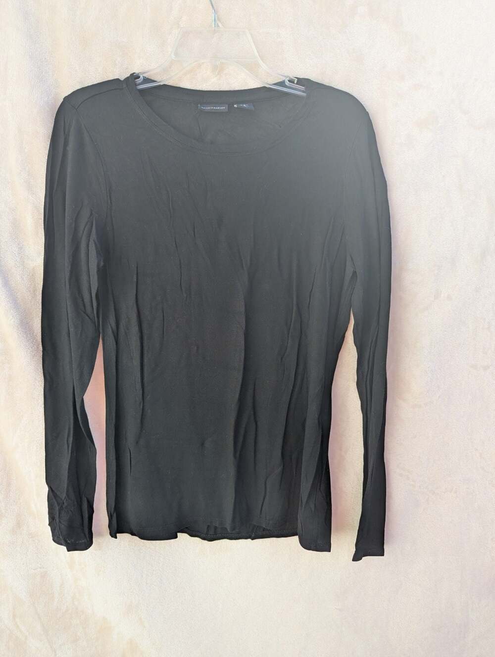Mercer & Madison Women's Black Long Sleeve Crew Neck T-Shirt Size M